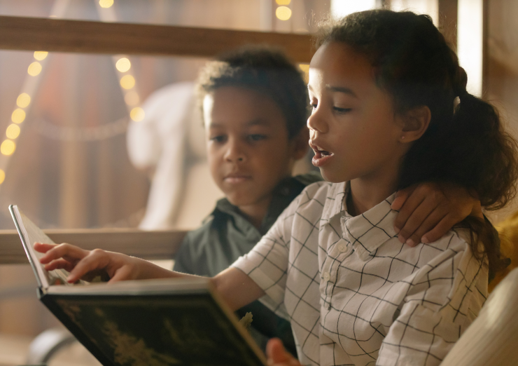 two children reading